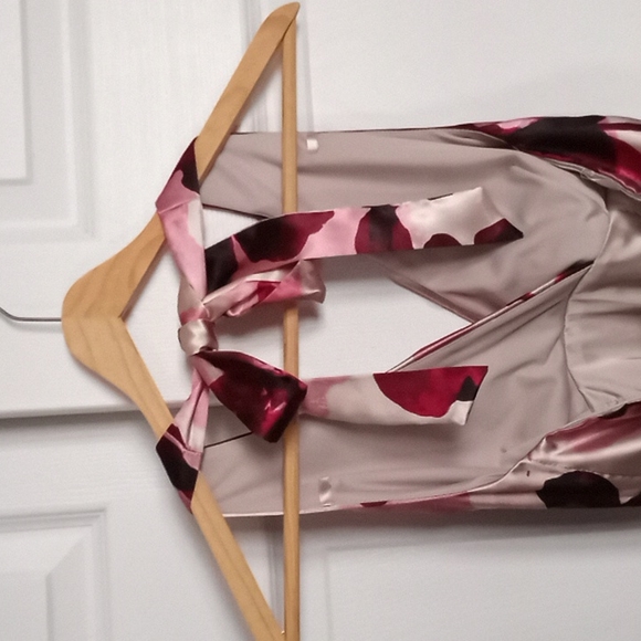 Le Chateau Fitted Halter Dress Small - Picture 4 of 8